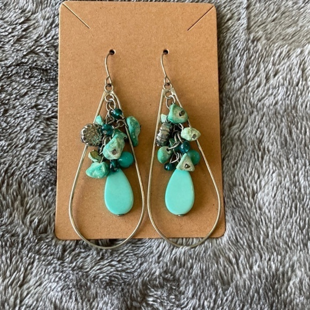 Teardrop‎ Earrings.